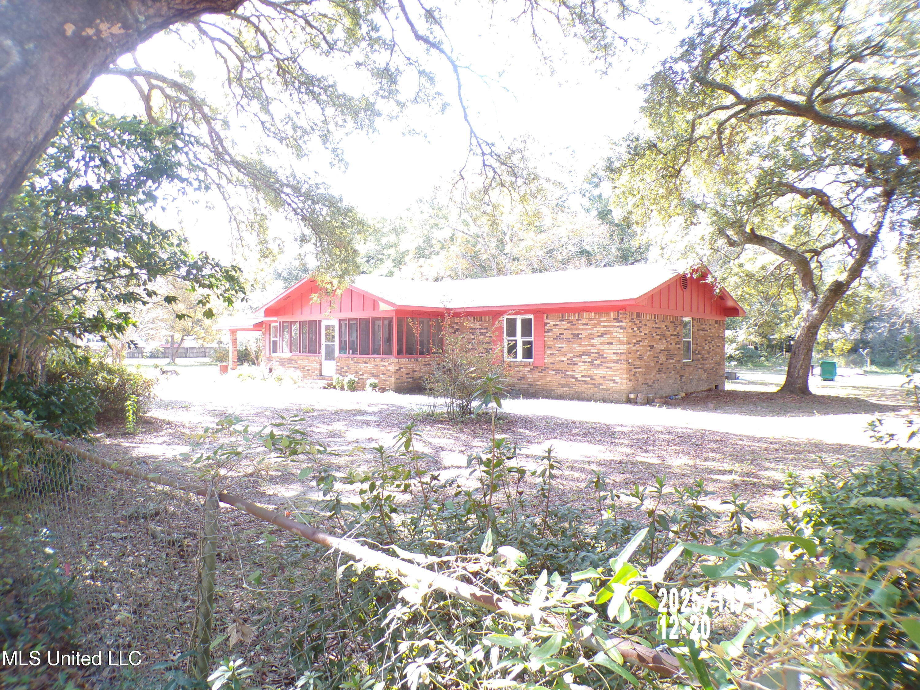 487 Silver Ridge Avenue Gulfport, MS 39507 - Photo 2 of 28 100_0060