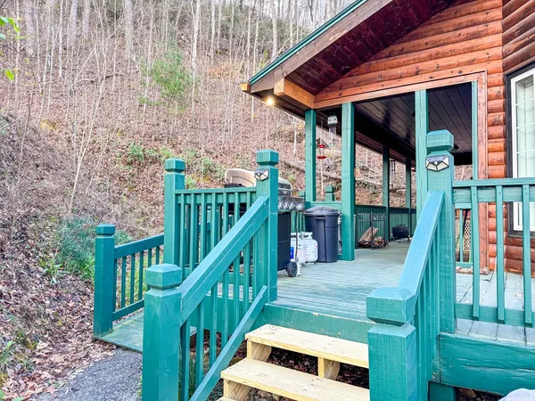 $389,900 | 157 Frontier Drive, Hayesville, NC 28904
