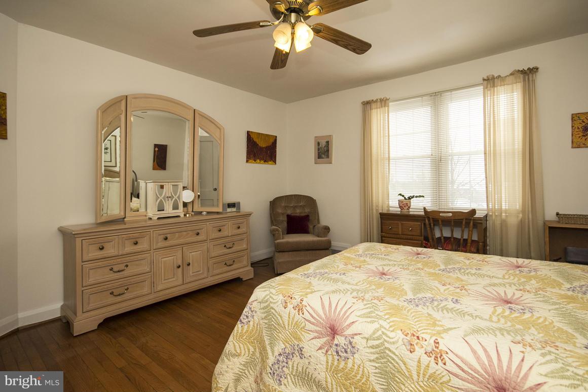 1652 Roundhill Road Baltimore, MD 21218 - Photo 26 of 30 Bedroom (Master)