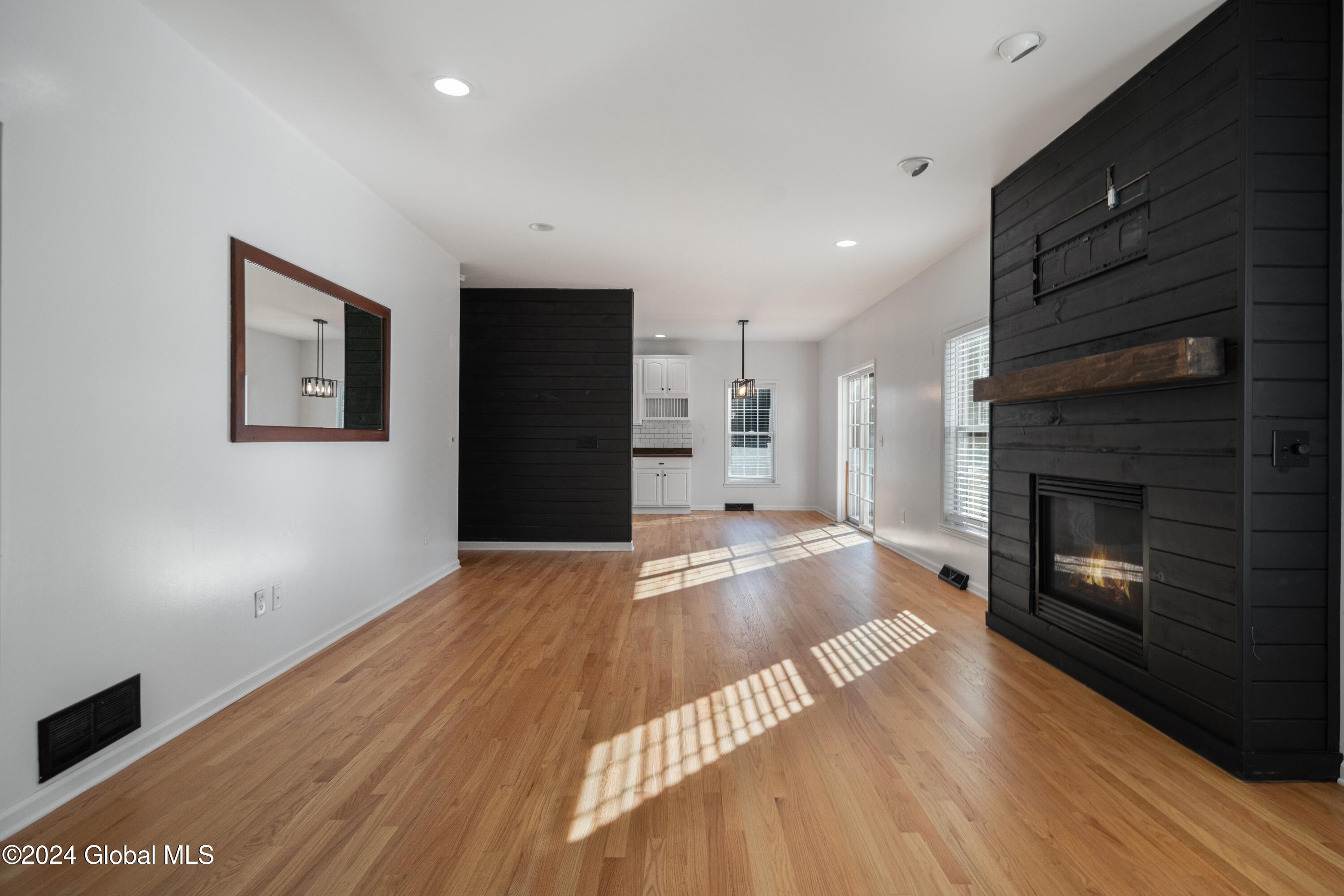 2 Mapleline Road Ballston Lake, NY 12019 - Photo 5 of 40 Interior 03