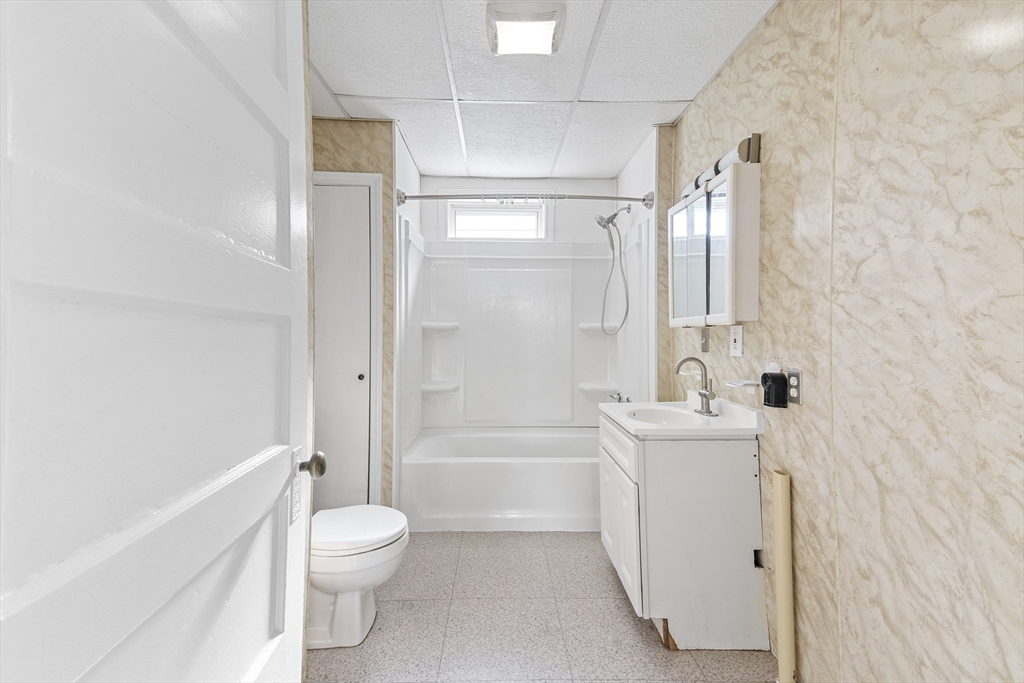 151 Winthrop Street Fall River, MA 02721 - Photo 9 of 30