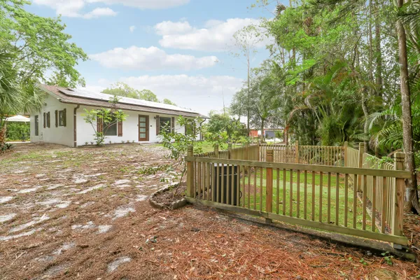 $3,500 | 16683 64th Place North, Loxahatchee, FL 33470