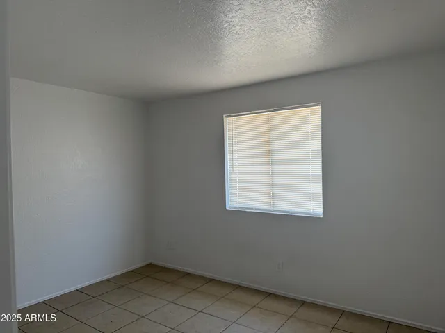 $1,200 | 2537 West Georgia Avenue, Unit 19, Phoenix, AZ 85017