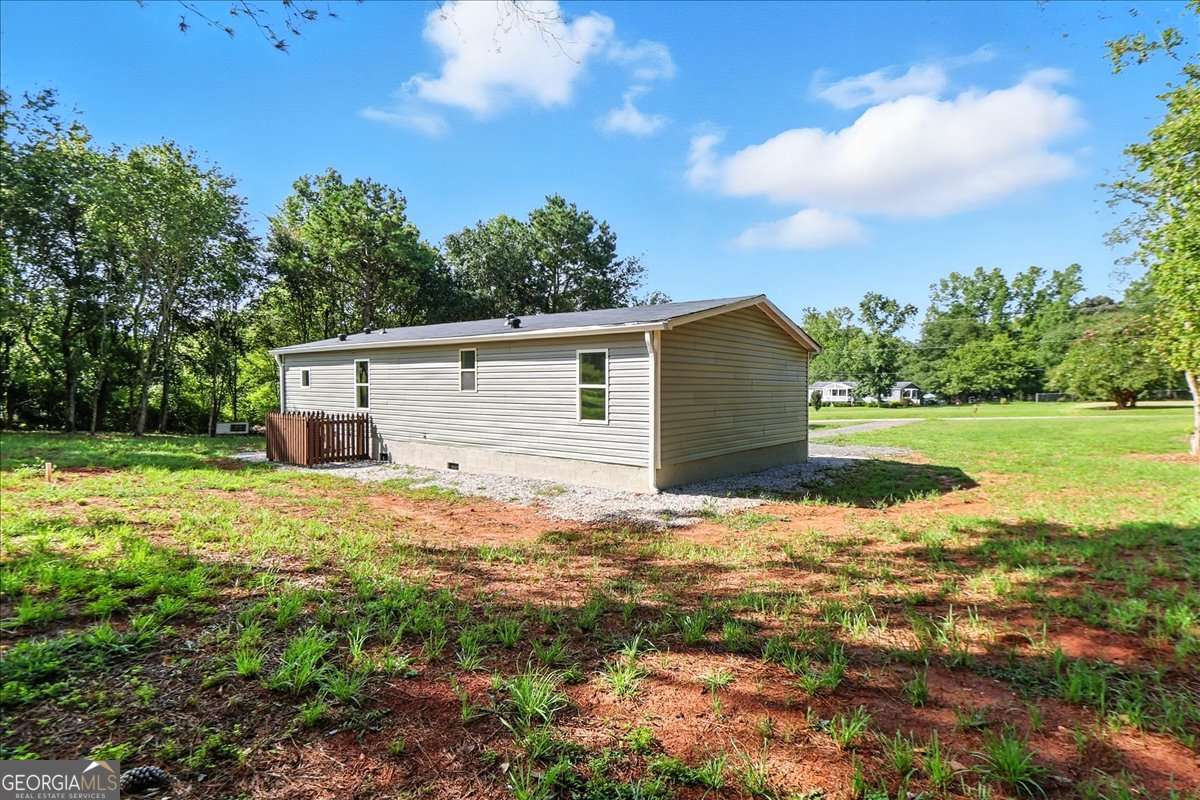 285 Trotters Way Jefferson, GA 30549 - Photo 24 of 28 a backyard of a house