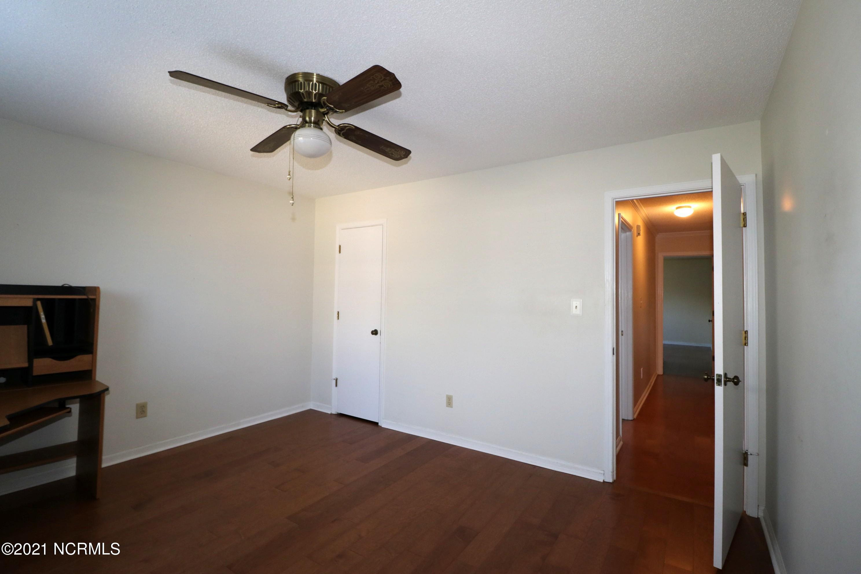 90 Sterling Road Jacksonville, NC 28546 - Photo 23 of 37 Bedroom 3