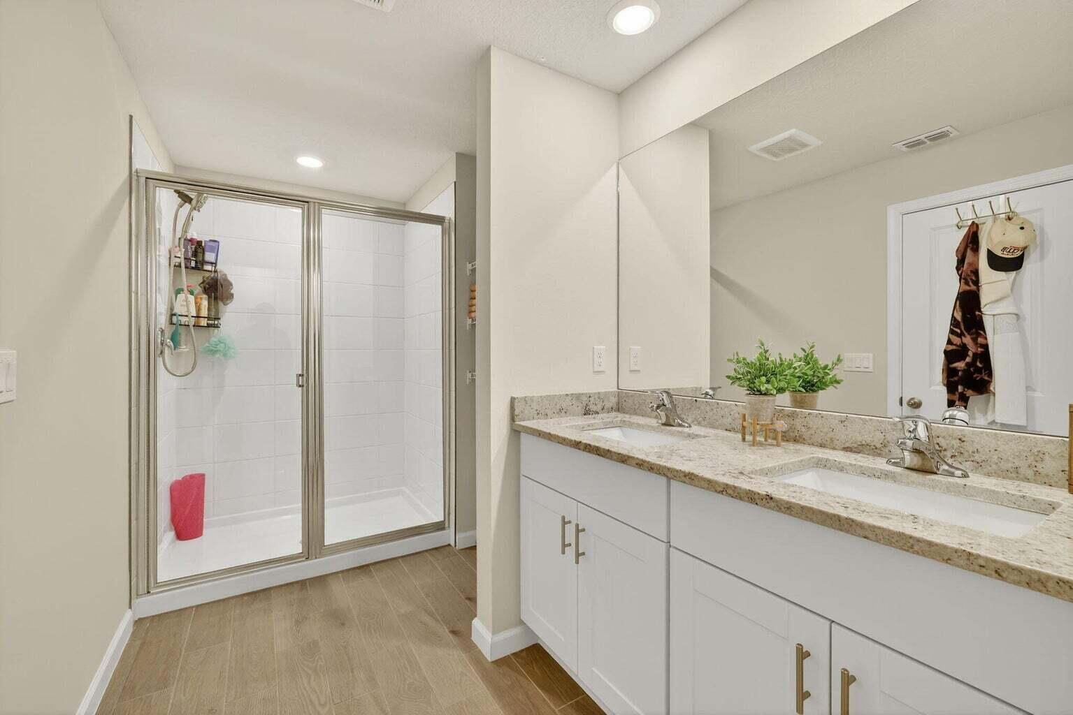 5652 Southeast Edgewater Circle Stuart, FL 34997 - Photo 16 of 30 20251003160836119286000000-o