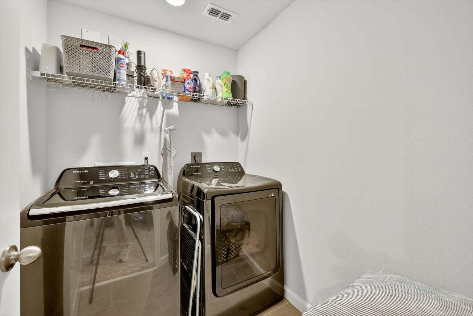 5652 Southeast Edgewater Circle Stuart, FL 34997 - Photo 18 of 30 20251003160836850830000000-o