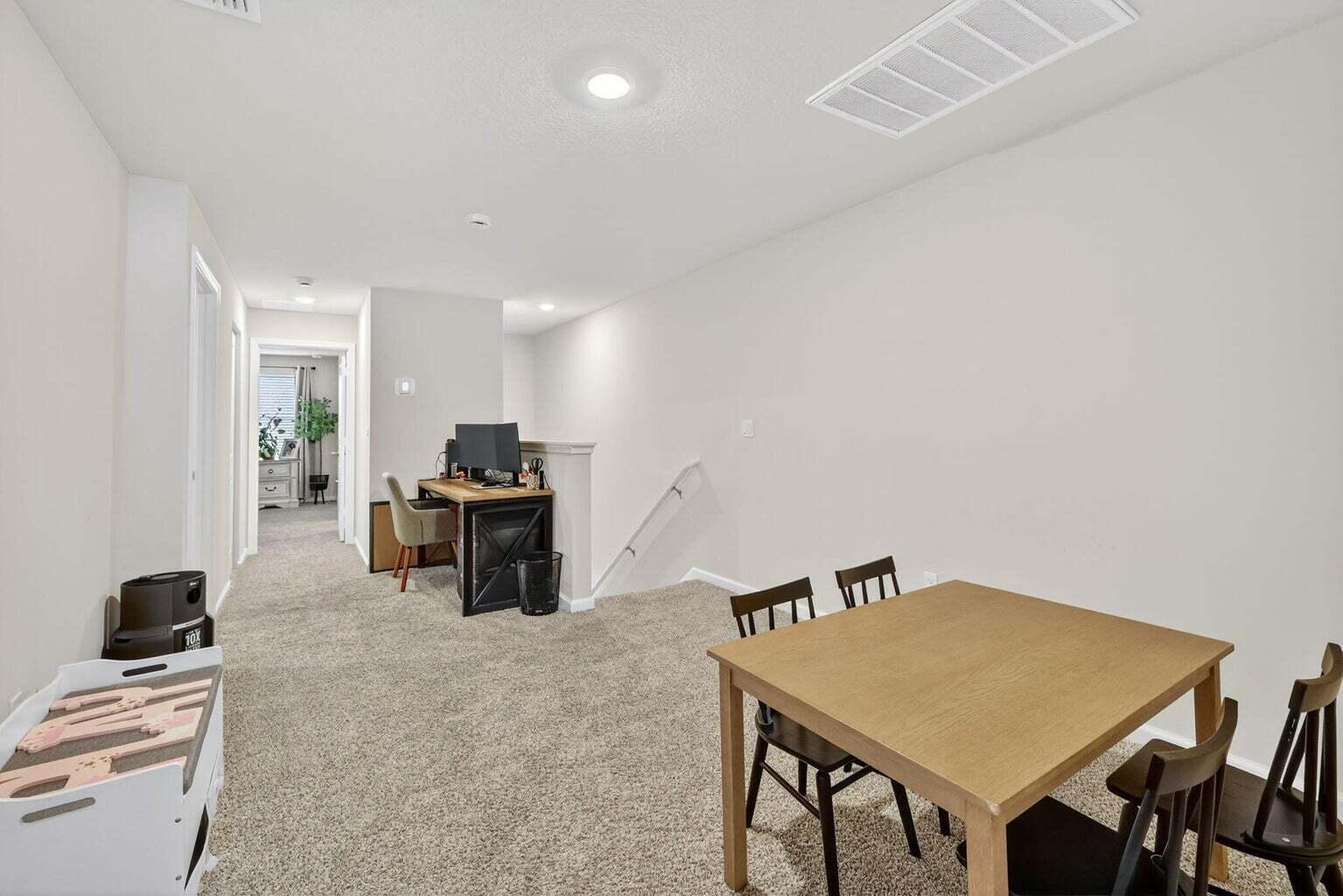 5652 Southeast Edgewater Circle Stuart, FL 34997 - Photo 19 of 30 20251003160837486454000000-o