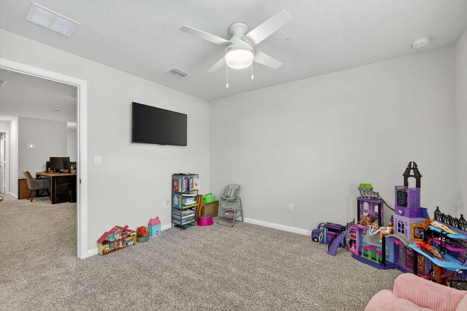 5652 Southeast Edgewater Circle Stuart, FL 34997 - Photo 21 of 30 20251003160839562613000000-o
