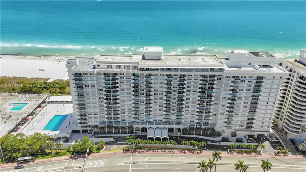 $3,000 | 5601 Collins Avenue, Unit 711, Miami Beach, FL 33140