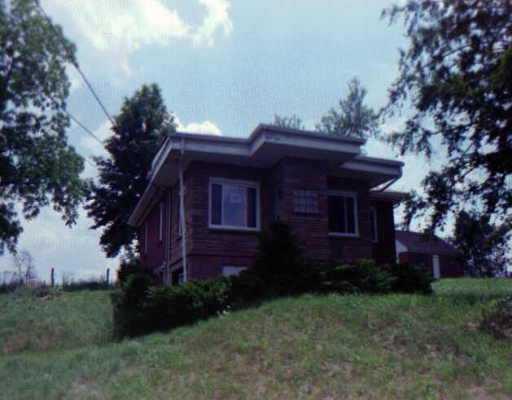 82 Ridge Road Charleroi, PA 15022 - Photo 1 of 1 Gallery Image 1