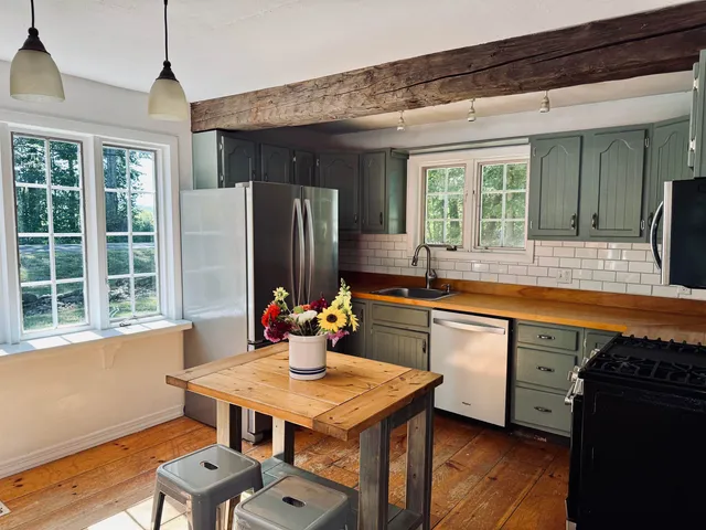 $349,000 | 329 Dame Hill Road, Orford, NH 03777