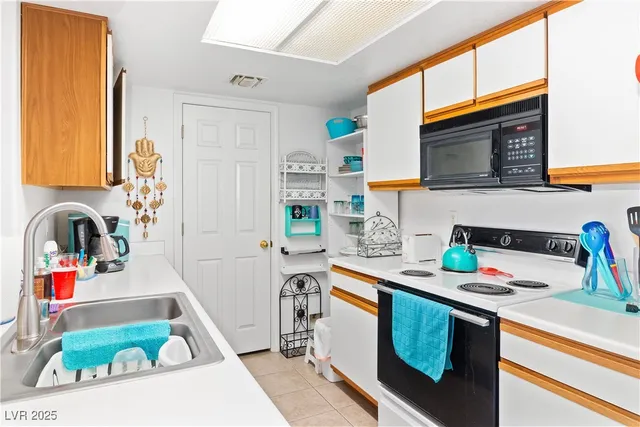 $165,000 | 3550 Bay Sands Drive, Unit 1101, Laughlin, NV 89029