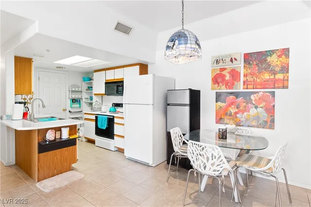 $165,000 | 3550 Bay Sands Drive, Unit 1101, Laughlin, NV 89029