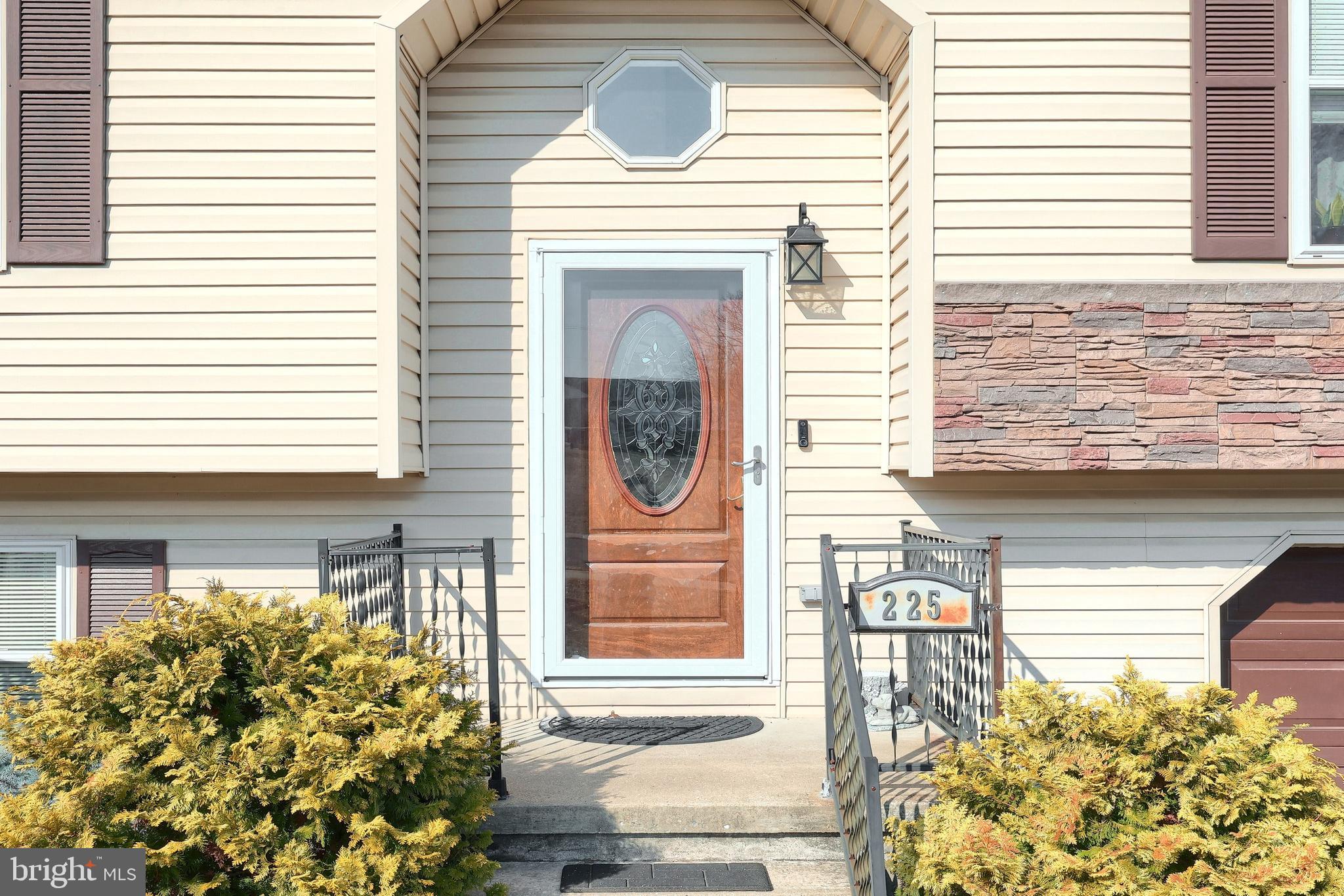 225 Edinburgh Road York, PA 17406 - Photo 4 of 40 a front view of a house with a window