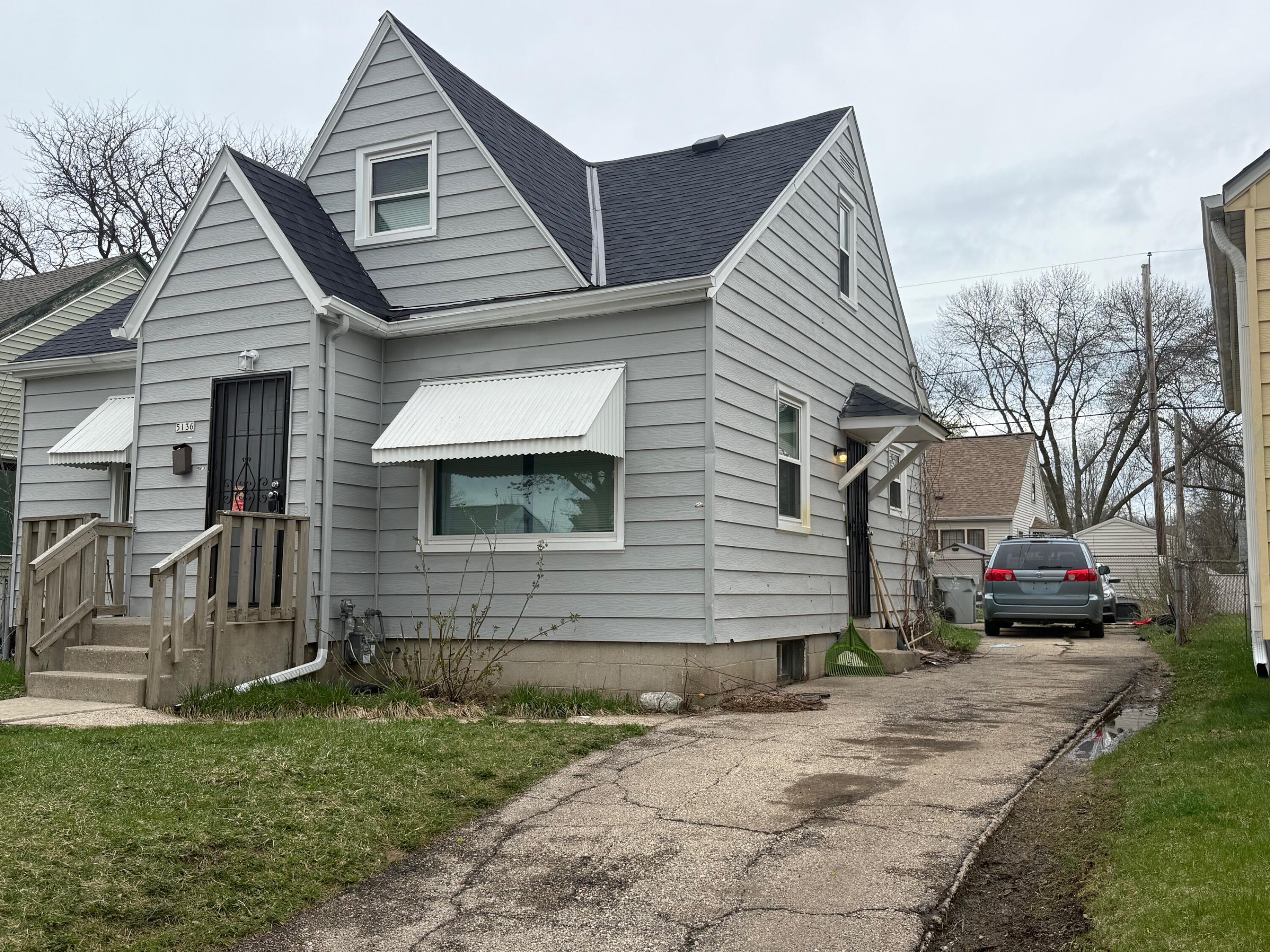 5136 North 42nd Street Milwaukee, WI 53209 - Photo 2 of 9 IMG_4736