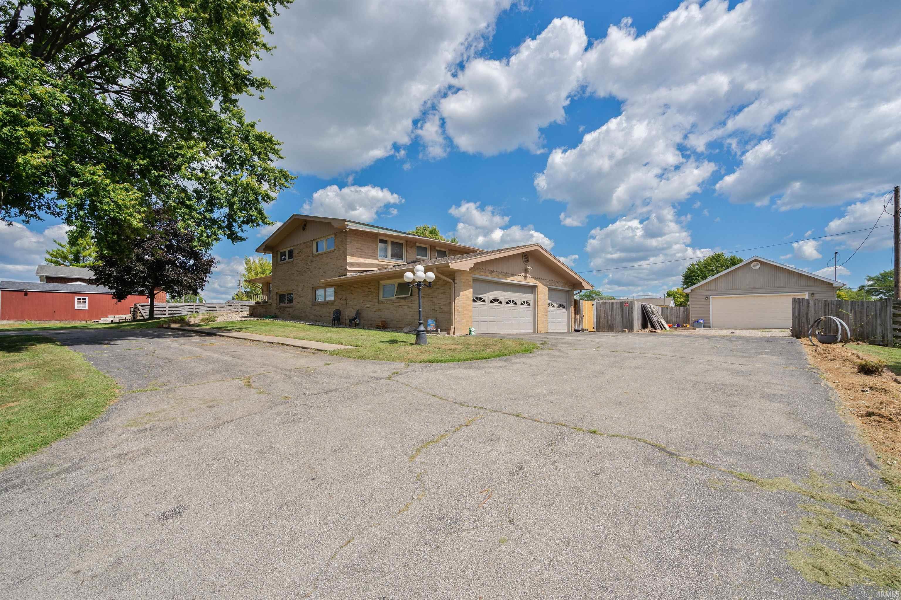 3030 Albright Road Kokomo, IN 46902 - Photo 4 of 29 Gallery Image 4