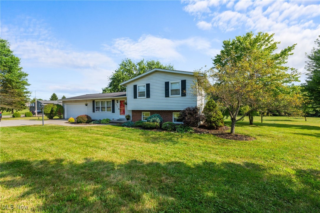 2926 Frost Road Mantua, OH 44255 - Photo 2 of 32 Gallery Image 2