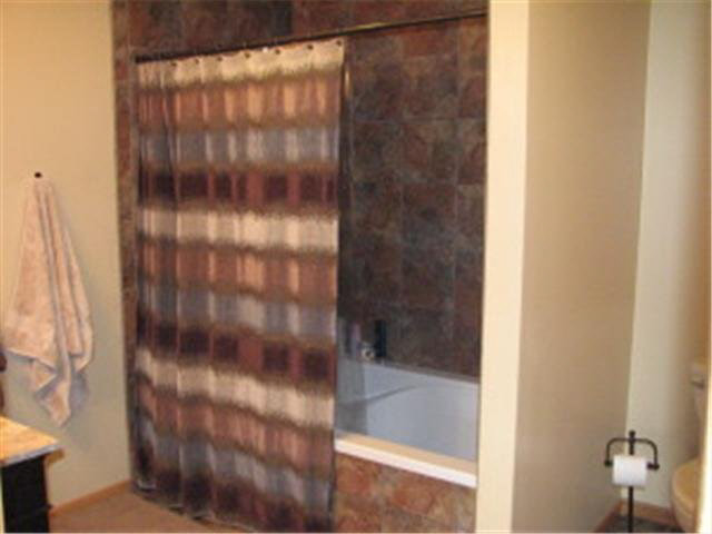 3000 Harbor Drive Rochester, MN 55904 - Photo 2 of 13 Gallery Image 2