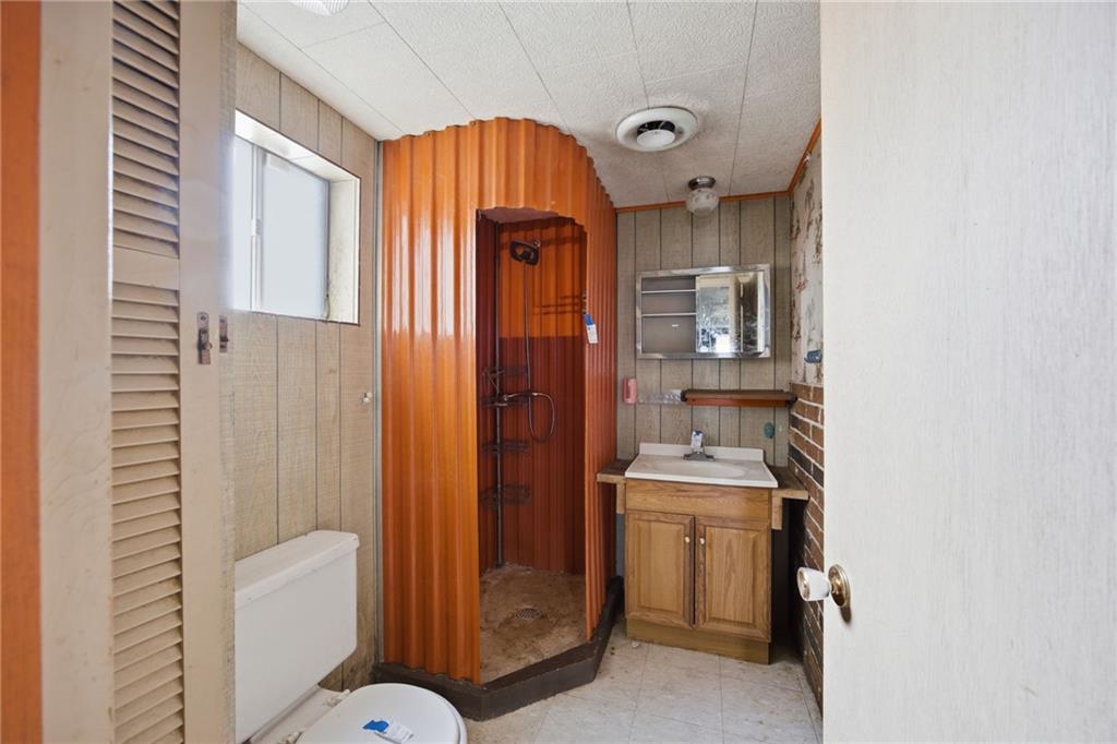 103 Lovi Road Baden, PA 15005 - Photo 14 of 30