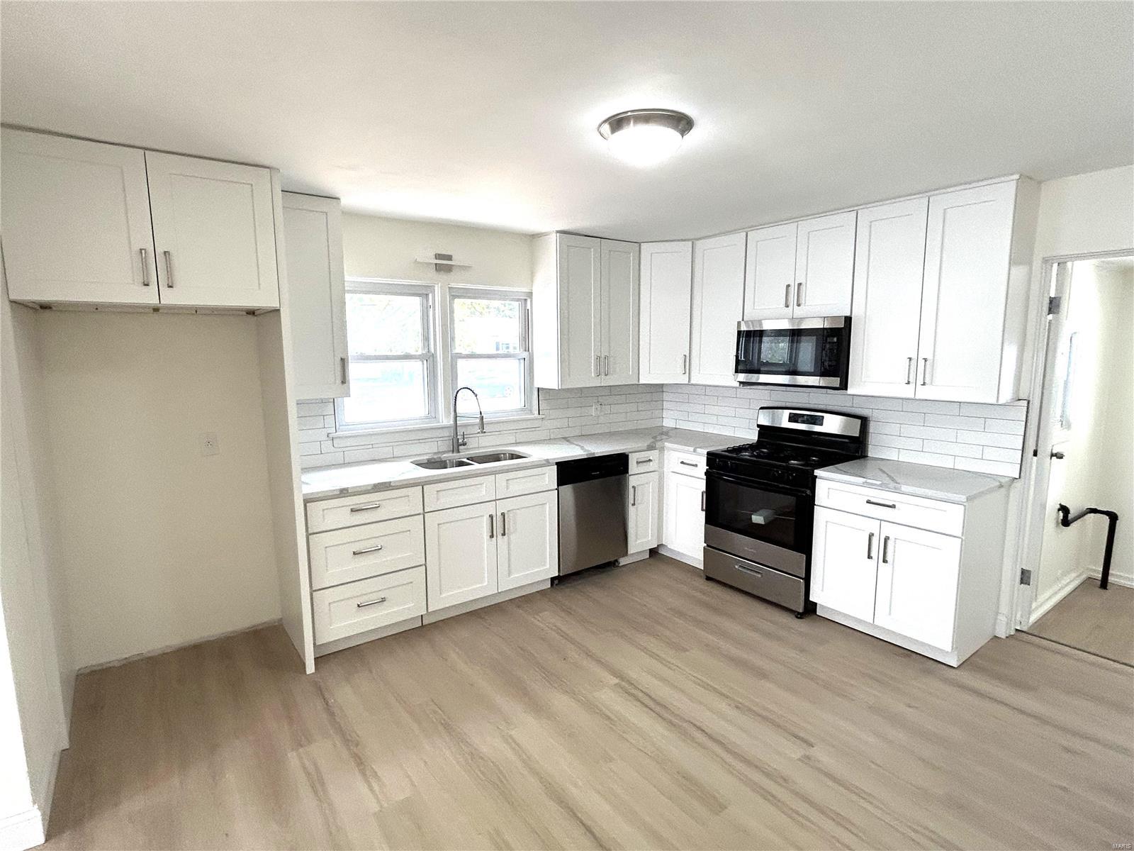 635 Royal Heights Road Belleville, IL 62226 - Photo 3 of 15 Gallery Image 3