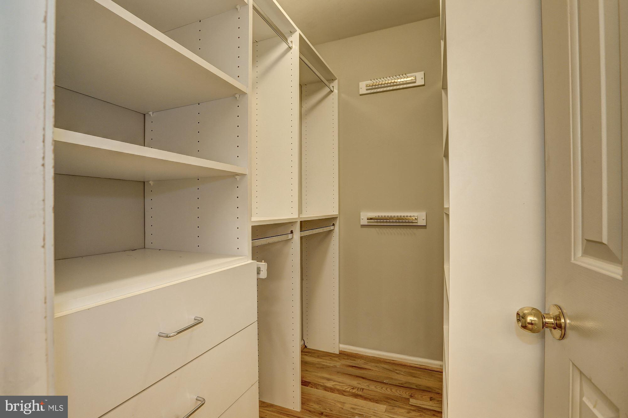 8552 Brickyard Road Potomac, MD 20854 - Photo 20 of 33
