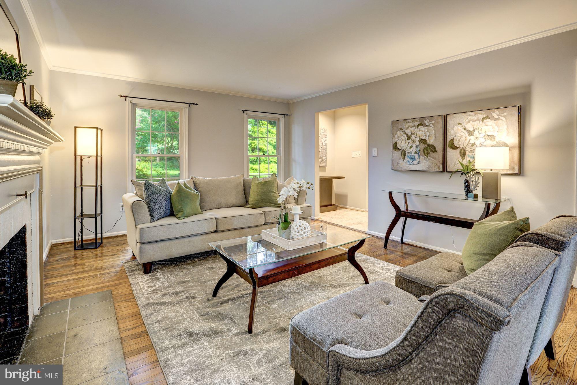 8552 Brickyard Road Potomac, MD 20854 - Photo 3 of 33