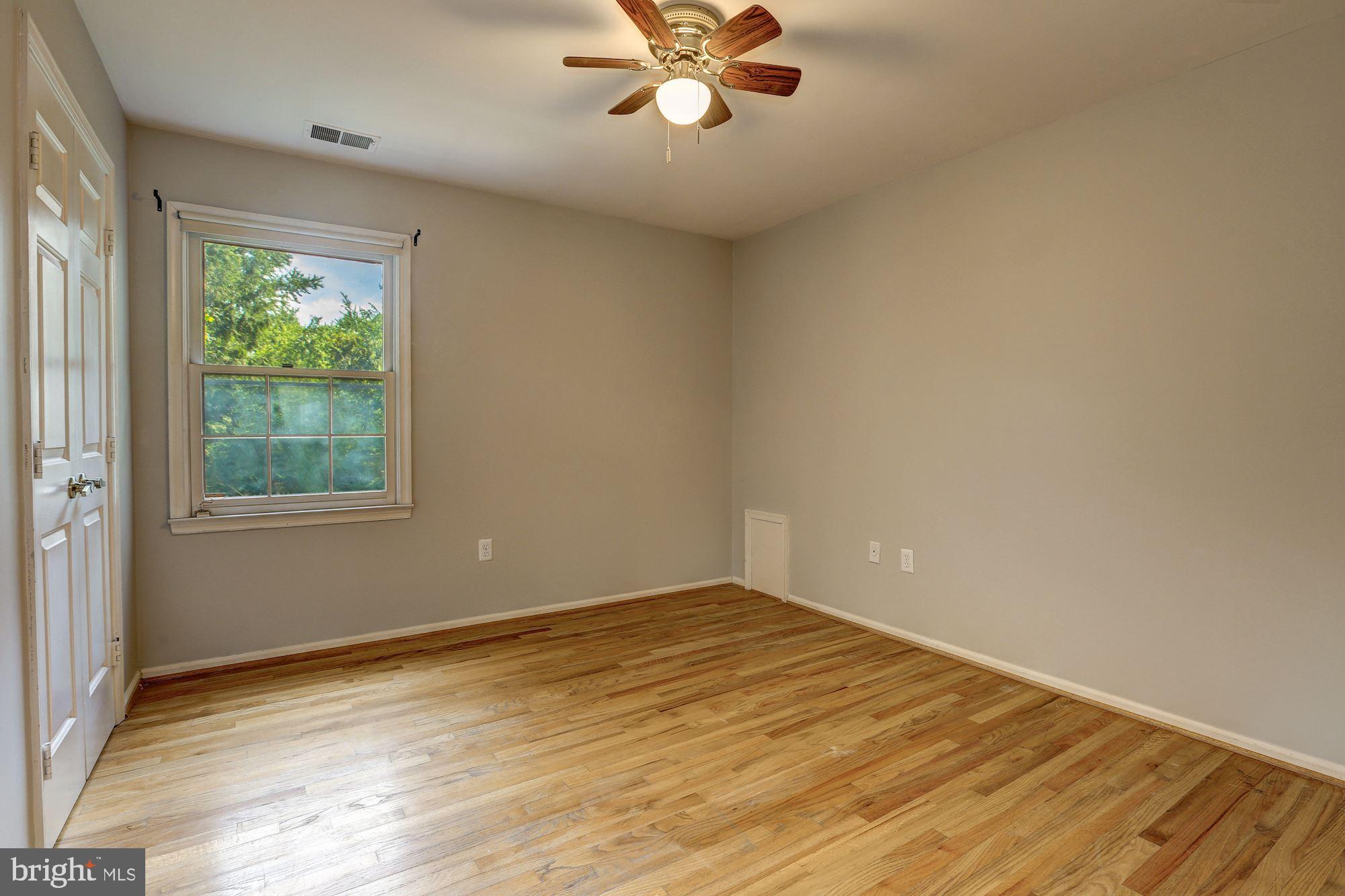 8552 Brickyard Road Potomac, MD 20854 - Photo 22 of 33