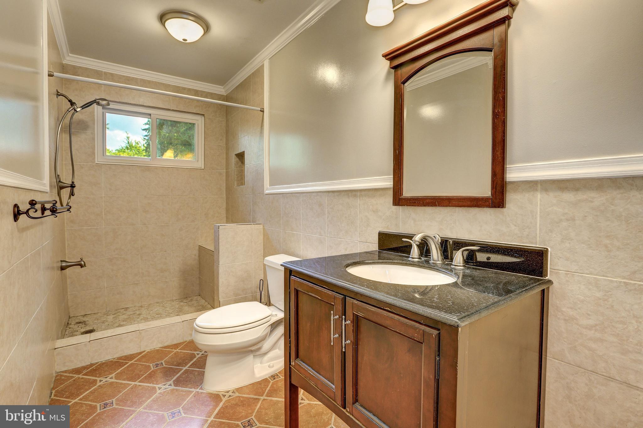 8552 Brickyard Road Potomac, MD 20854 - Photo 24 of 33