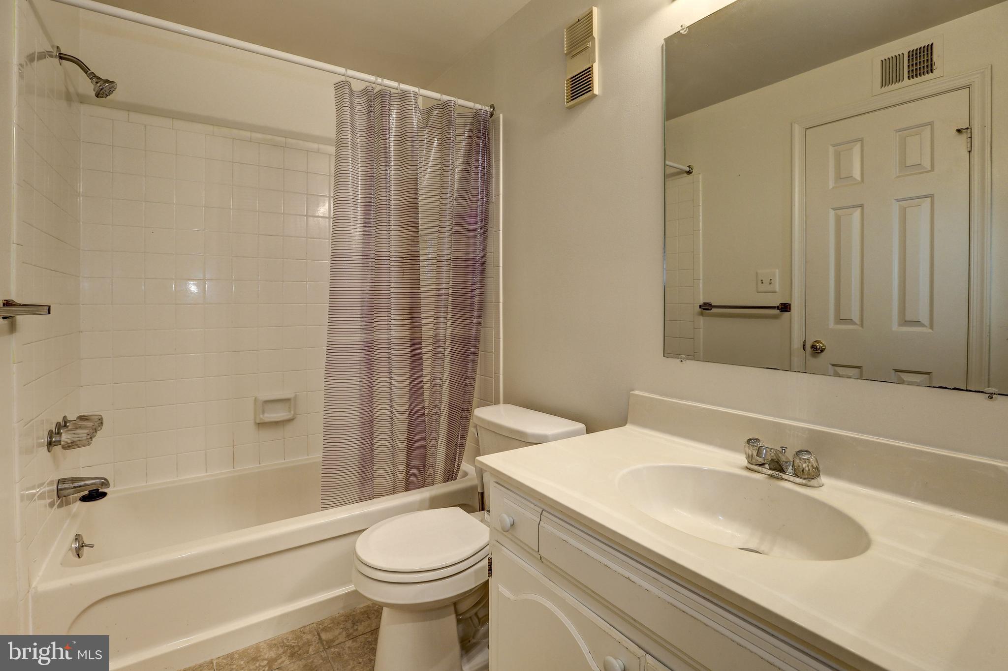 8552 Brickyard Road Potomac, MD 20854 - Photo 27 of 33