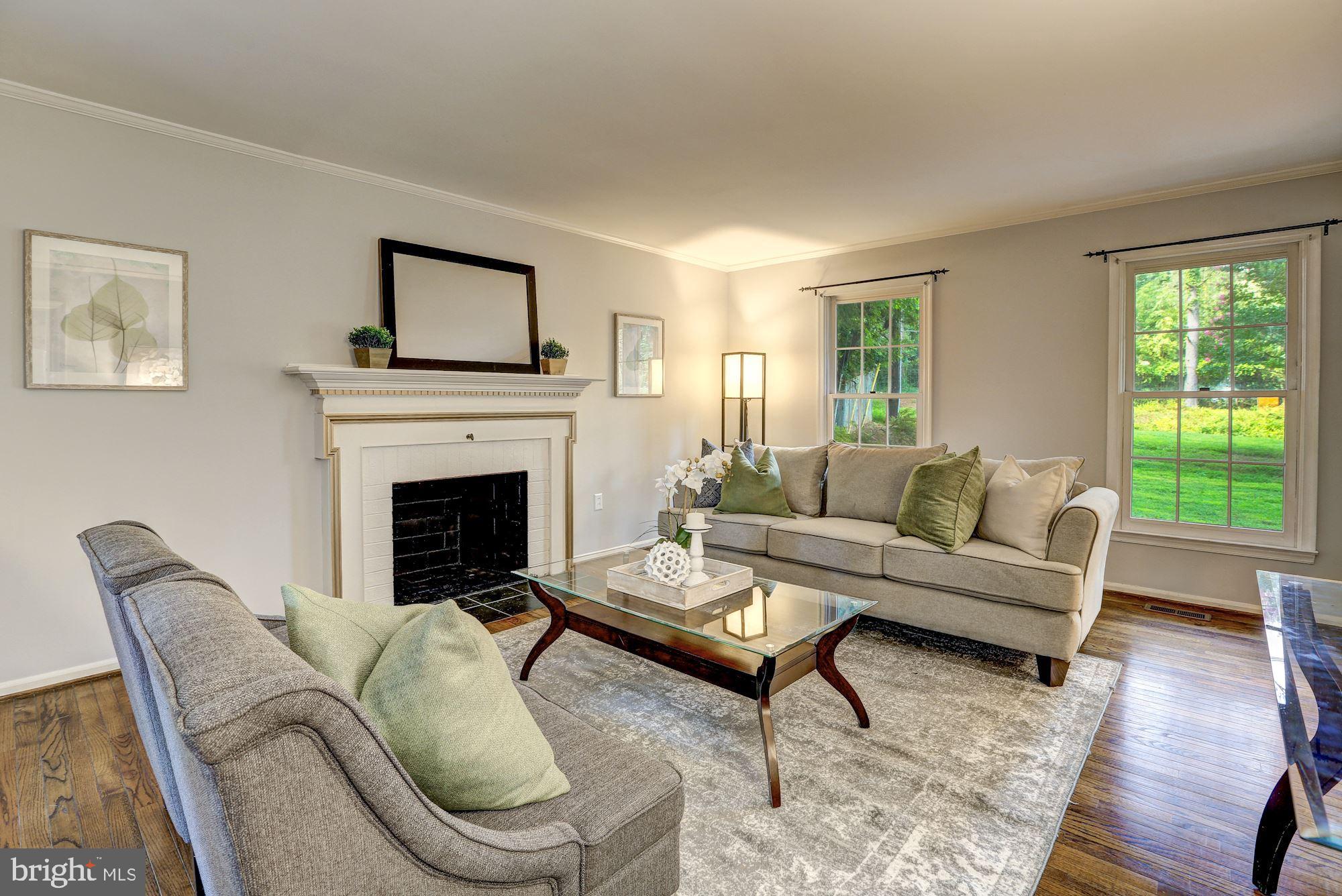 8552 Brickyard Road Potomac, MD 20854 - Photo 4 of 33