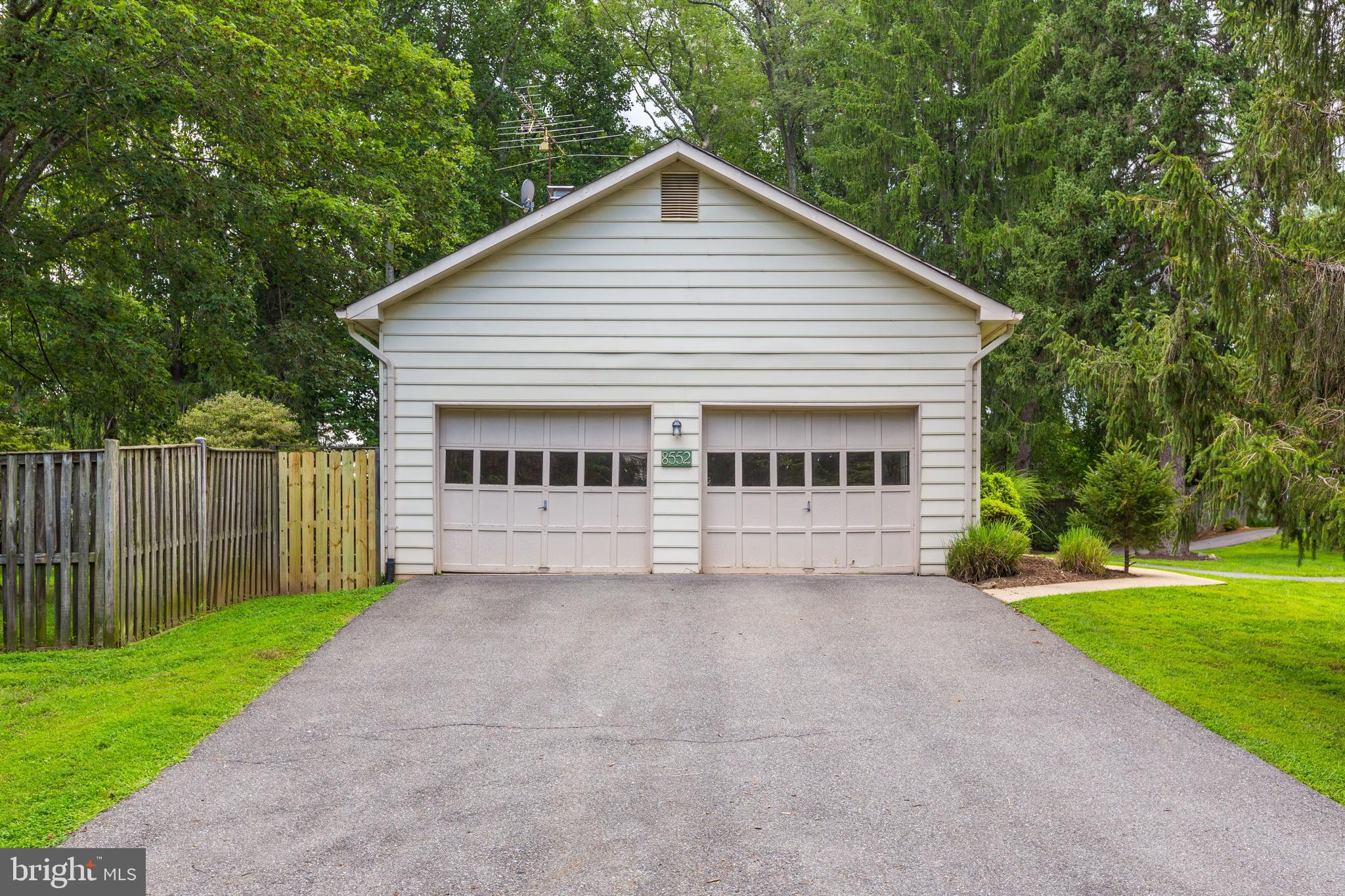 8552 Brickyard Road Potomac, MD 20854 - Photo 33 of 33