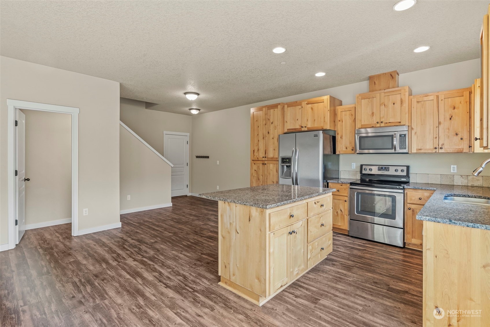 117 North 43rd Place Ridgefield, WA 98642 - Photo 9 of 32 Gallery Image 9