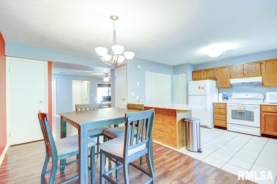32 Trailridge Lane Springfield, IL 62704 - Photo 10 of 29 Gallery Image 10