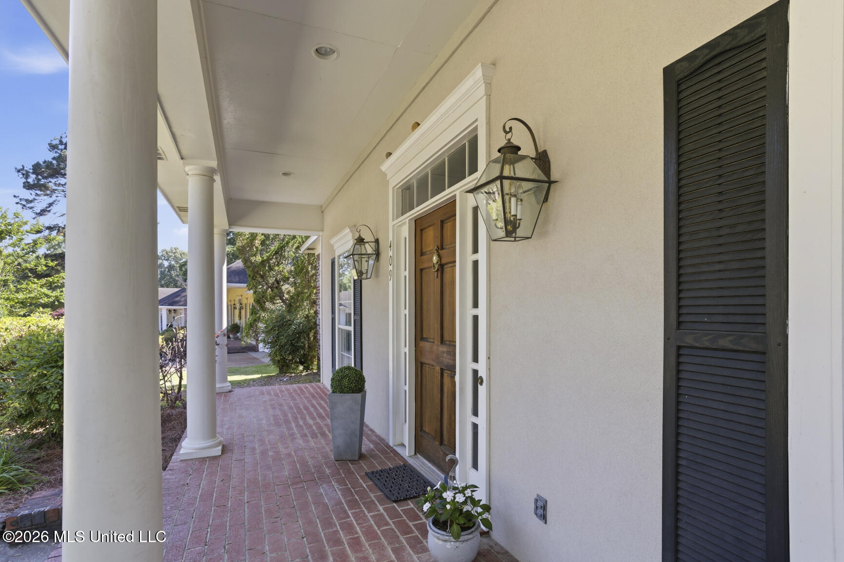 409 Forest Lane Ridgeland, MS 39157 - Photo 2 of 36 409 Forest Lane_jhookphotos-5