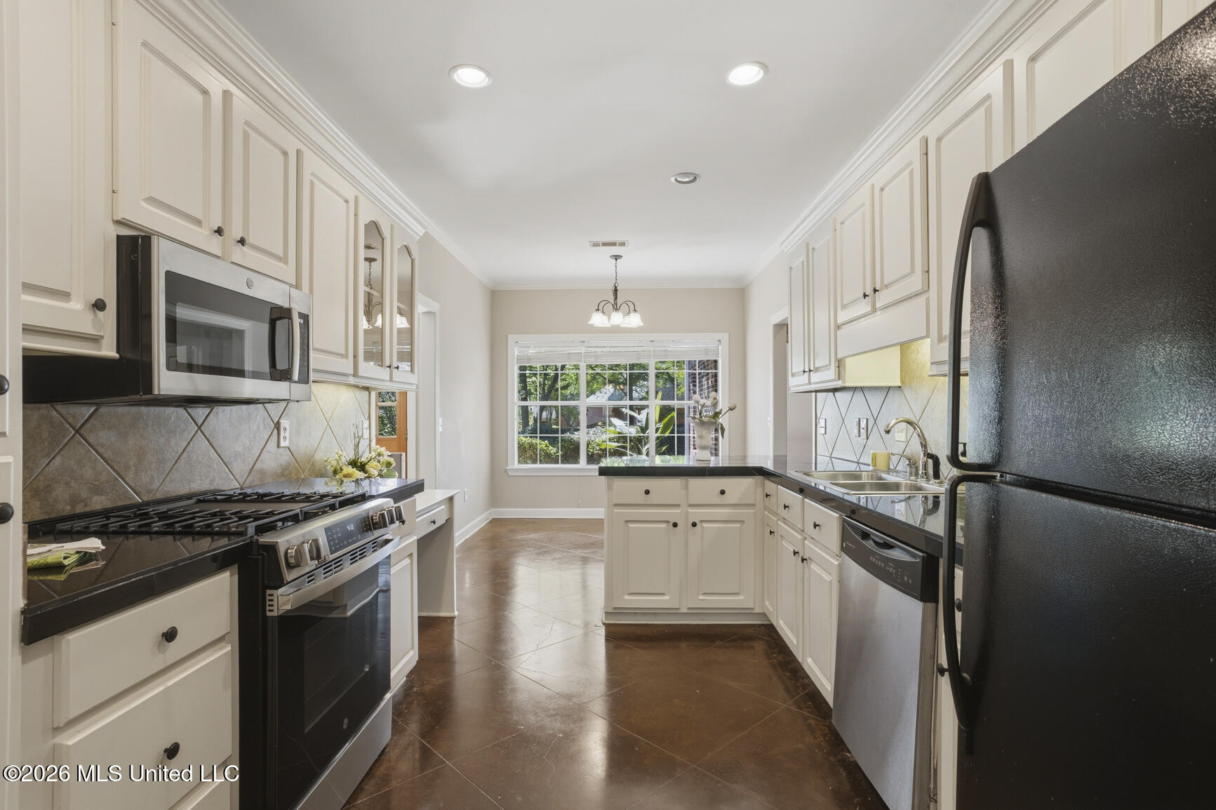 409 Forest Lane Ridgeland, MS 39157 - Photo 6 of 36 409 Forest Lane_jhookphotos-9