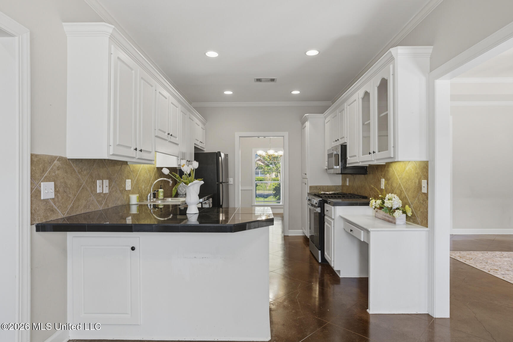 409 Forest Lane Ridgeland, MS 39157 - Photo 10 of 36 409 Forest Lane_jhookphotos-13