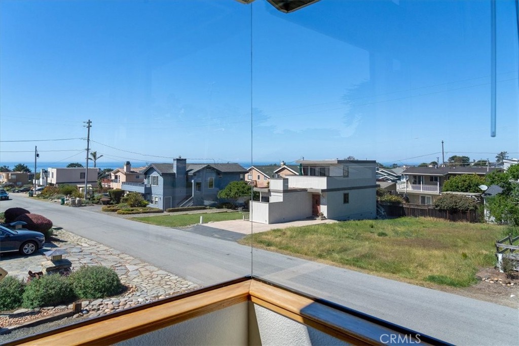 390 Lampton Street Cambria, CA 93428 - Photo 17 of 68