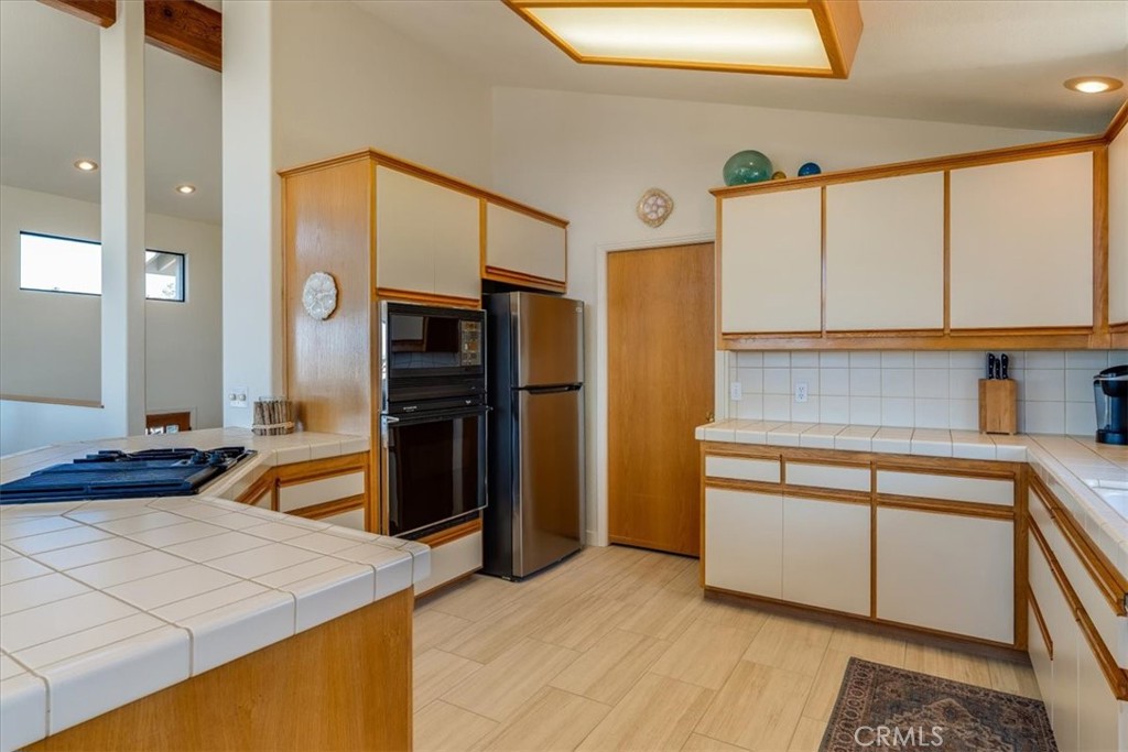 390 Lampton Street Cambria, CA 93428 - Photo 28 of 68