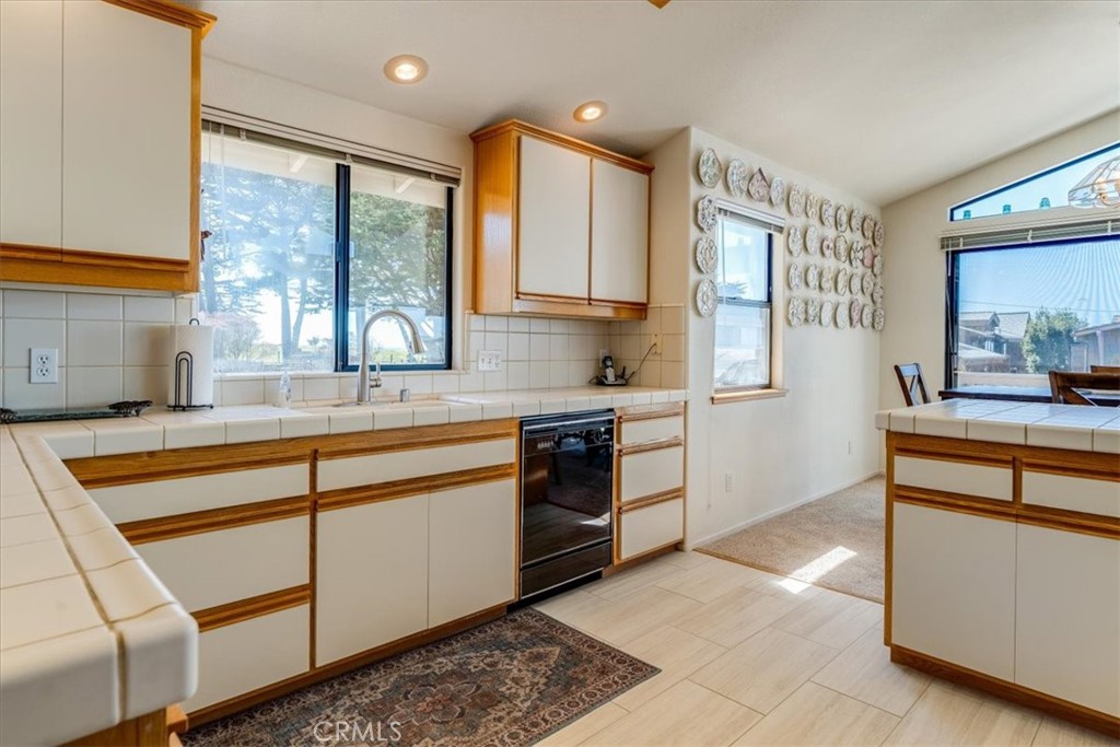 390 Lampton Street Cambria, CA 93428 - Photo 30 of 68