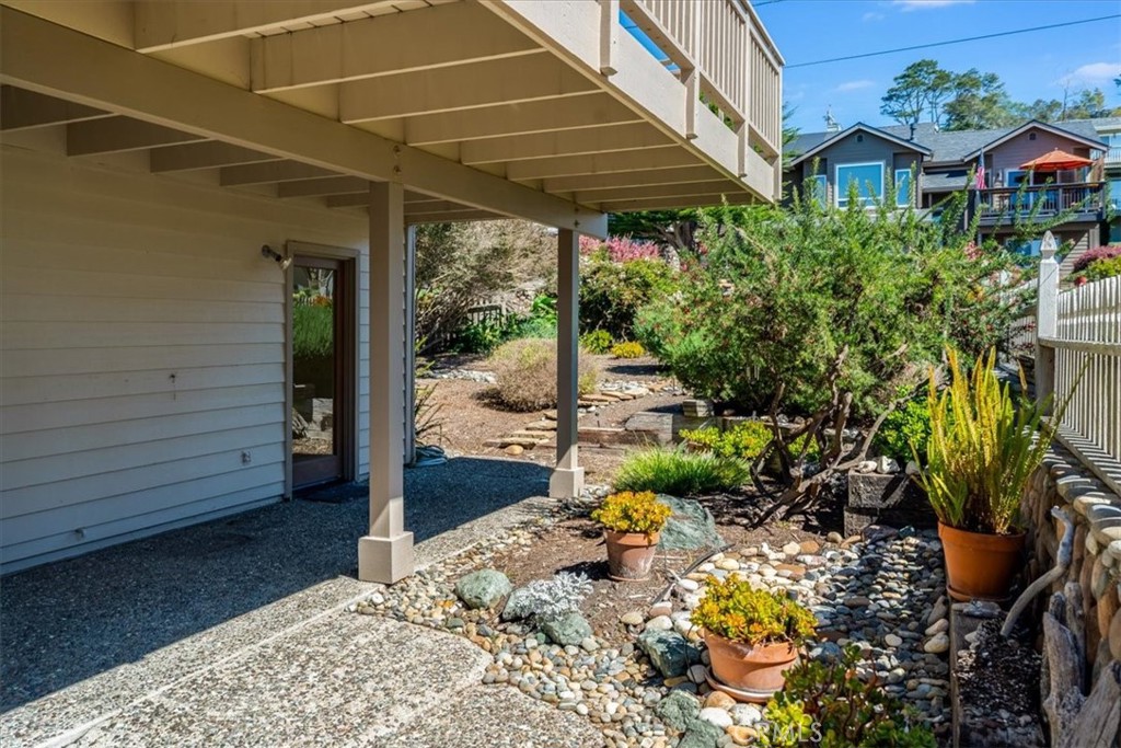 390 Lampton Street Cambria, CA 93428 - Photo 53 of 68