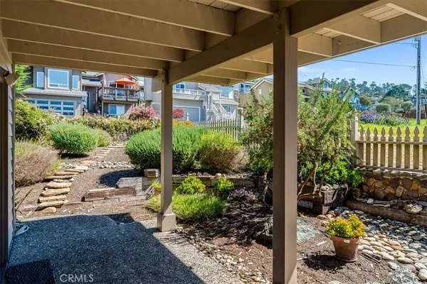 $1,695,000 | 390 Lampton Street, Cambria, CA 93428