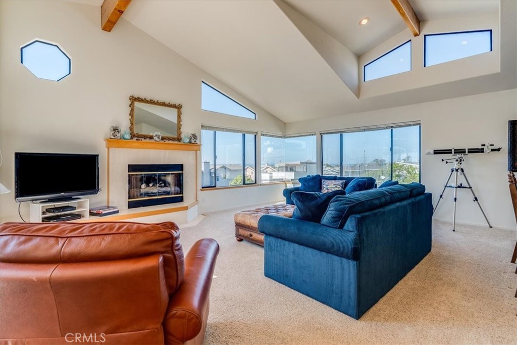 390 Lampton Street Cambria, CA 93428 - Photo 8 of 68