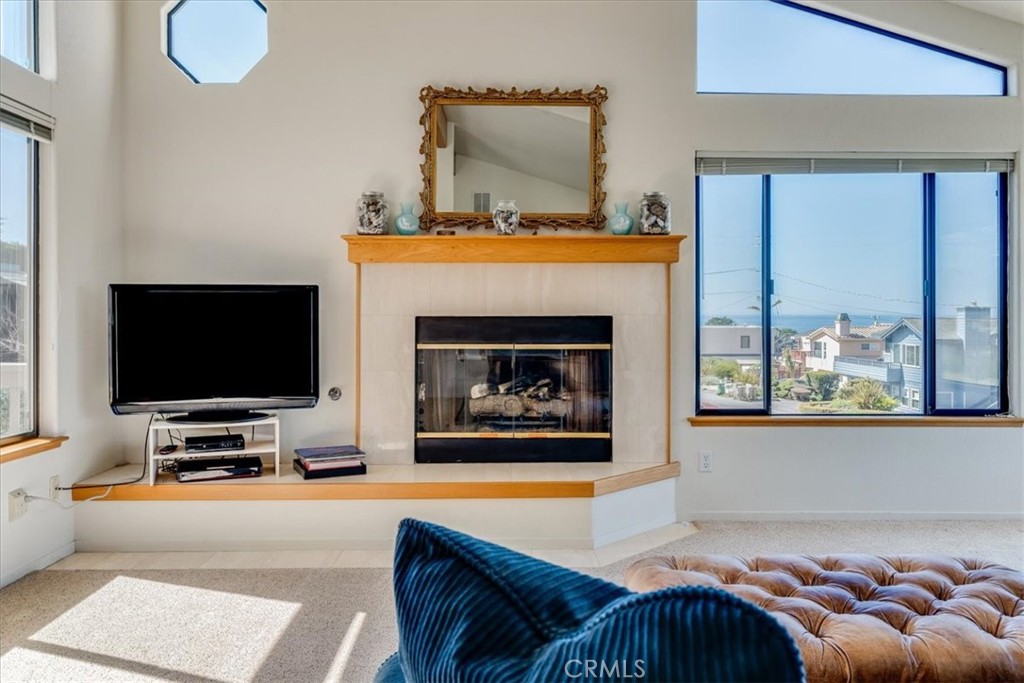 390 Lampton Street Cambria, CA 93428 - Photo 10 of 68