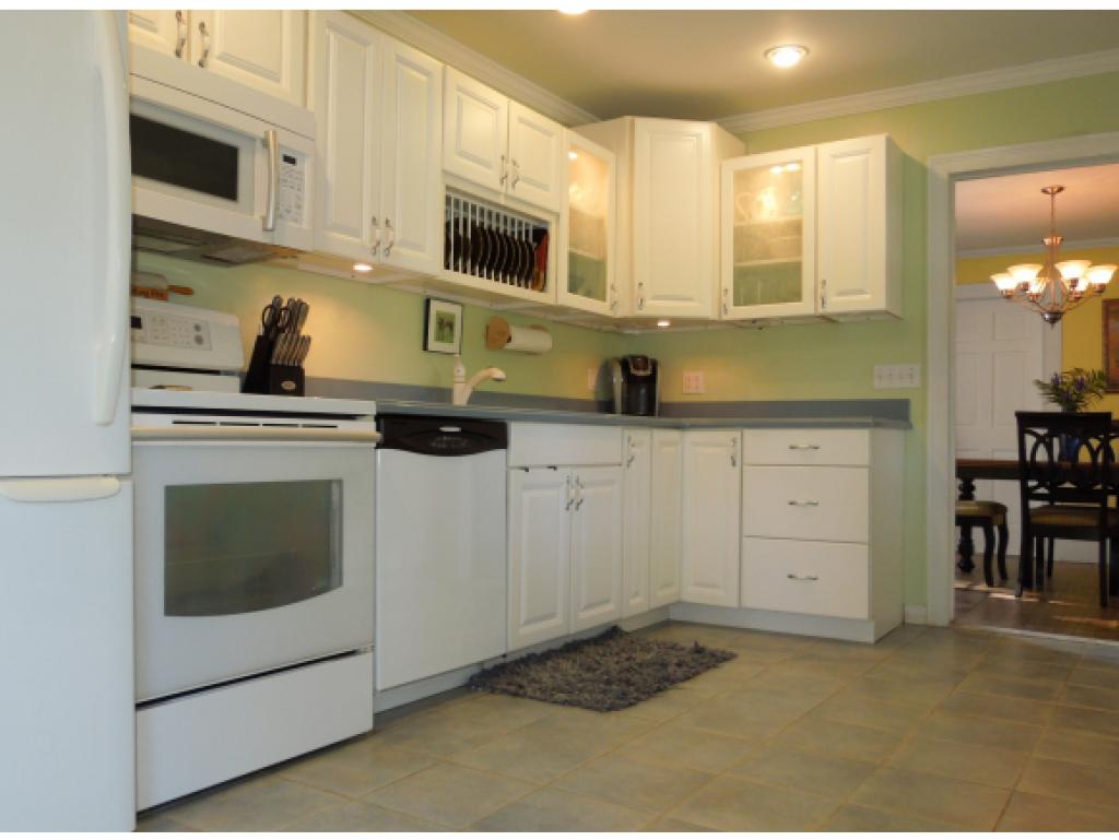249 Terounzo Road Pittsford, VT 05763 - Photo 2 of 20