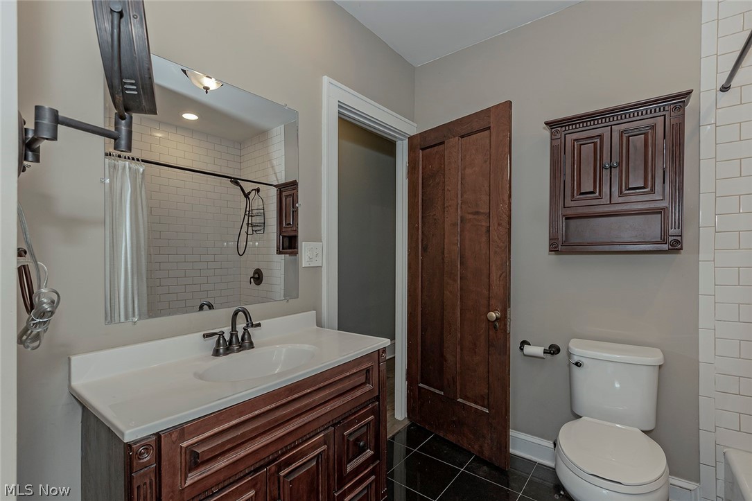 3160 Yorkshire Road Cleveland, OH 44118 - Photo 20 of 35 Gallery Image 20