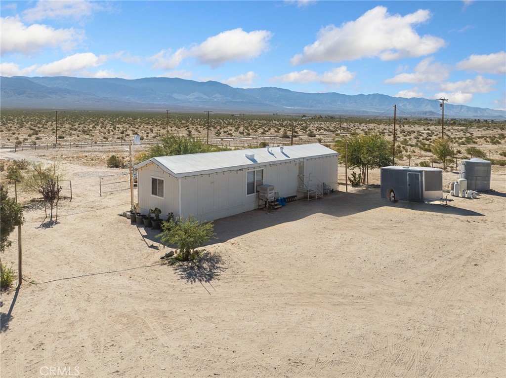 39626 East End Road Lucerne Valley, CA 92356 - Photo 16 of 29 a view of a terrace with chairs