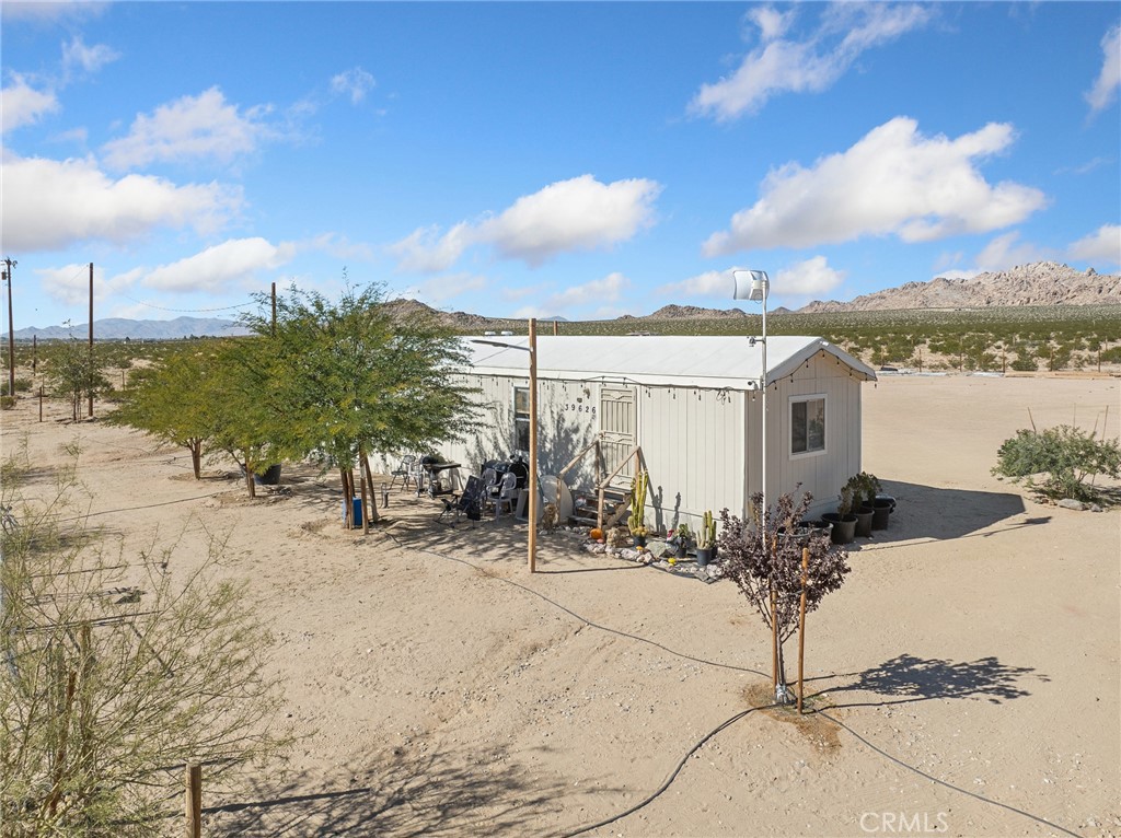 39626 East End Road Lucerne Valley, CA 92356 - Photo 19 of 29 a view of a terrace