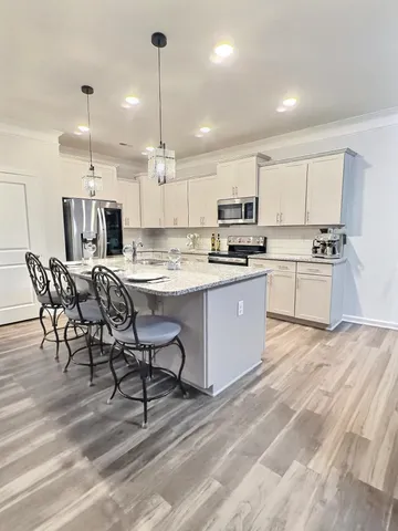 $450,000 | 430 Wolfbend Road, Woodruff, SC 29388