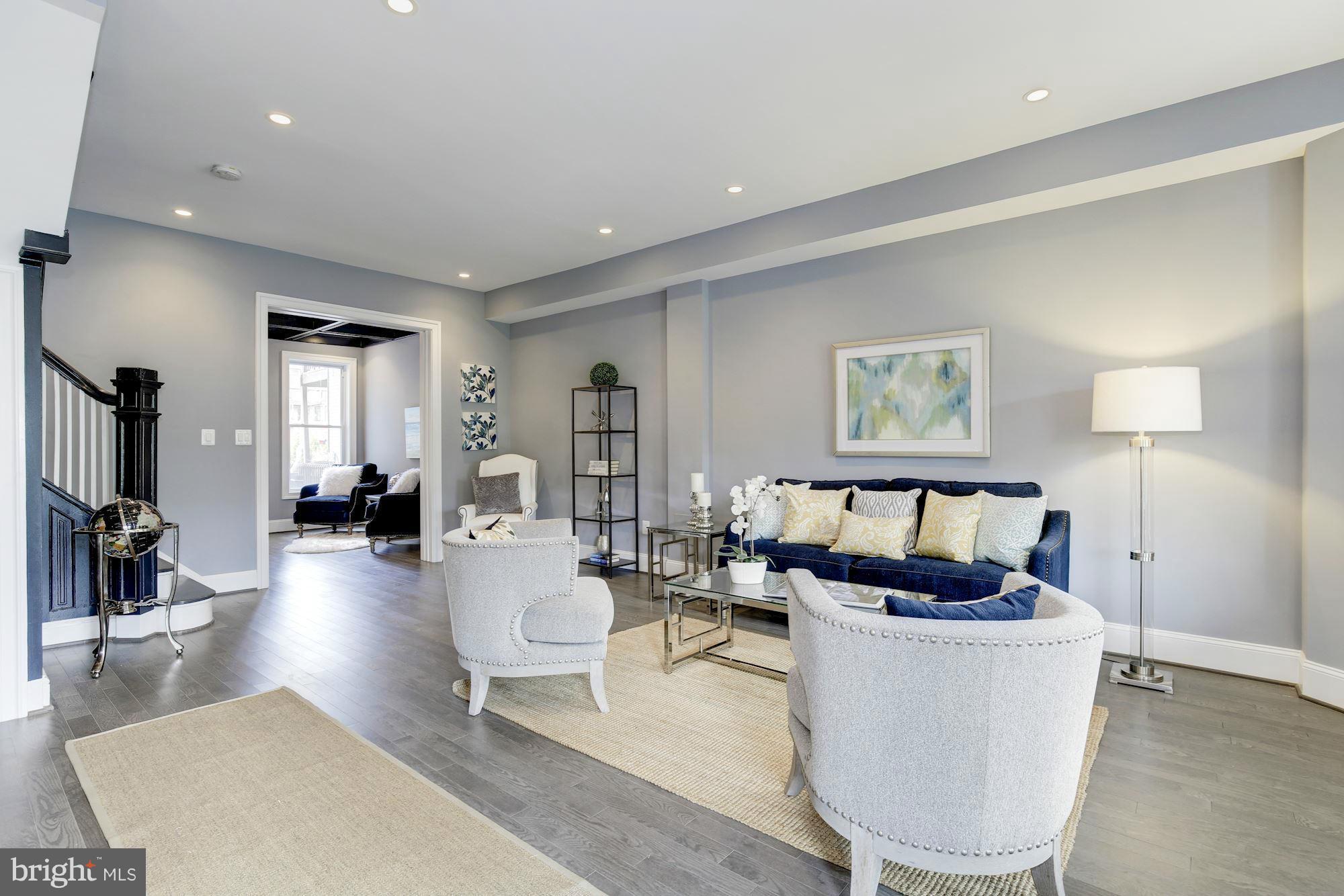 55 W Street Northwest Washington, DC 20001 - Photo 2 of 30 Living Room